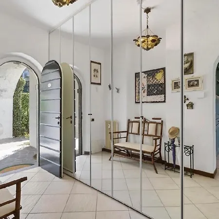Casa Donata By Gottschalk Lierna